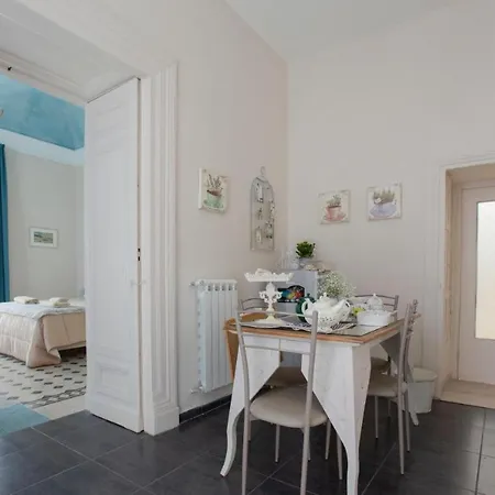 Dimora Donn'alba * נאפולי